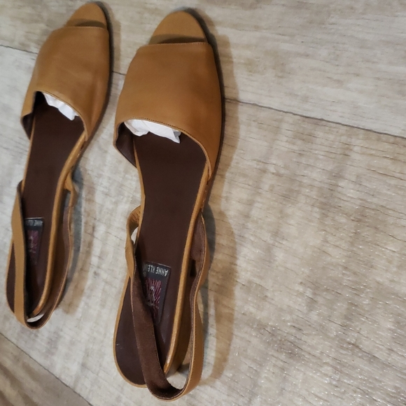 Anne Klein 7.5 A tan - Picture 2 of 3
